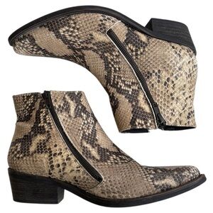 Free People Leather Ankle Boots Snakeskin Size 7